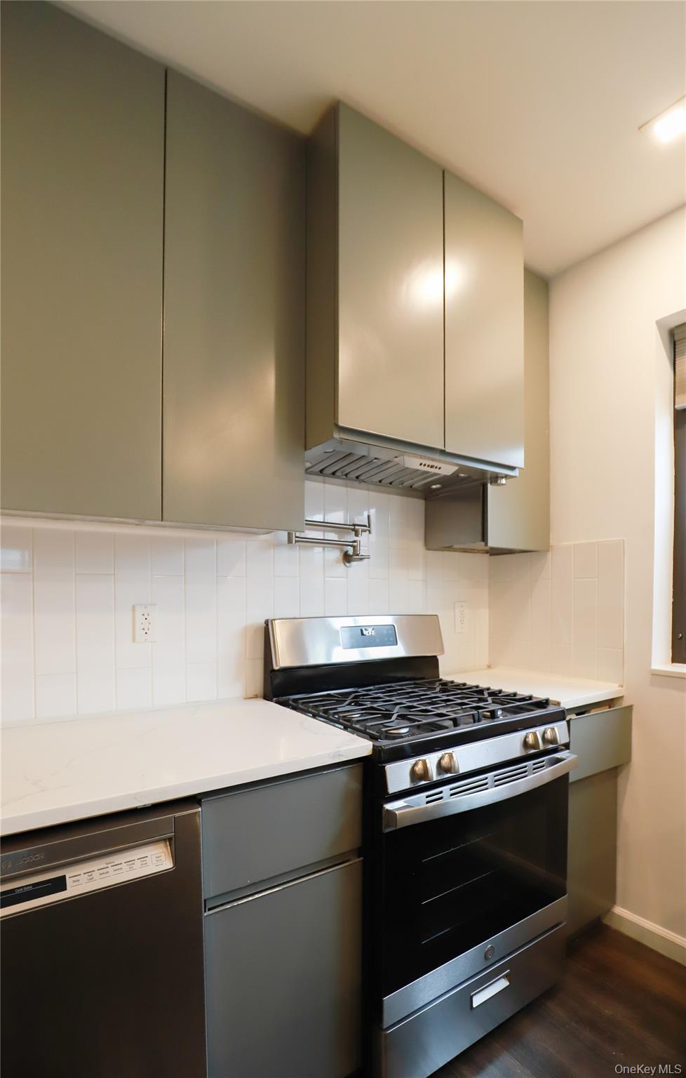 36-20 190 Street – For Sale photo 4