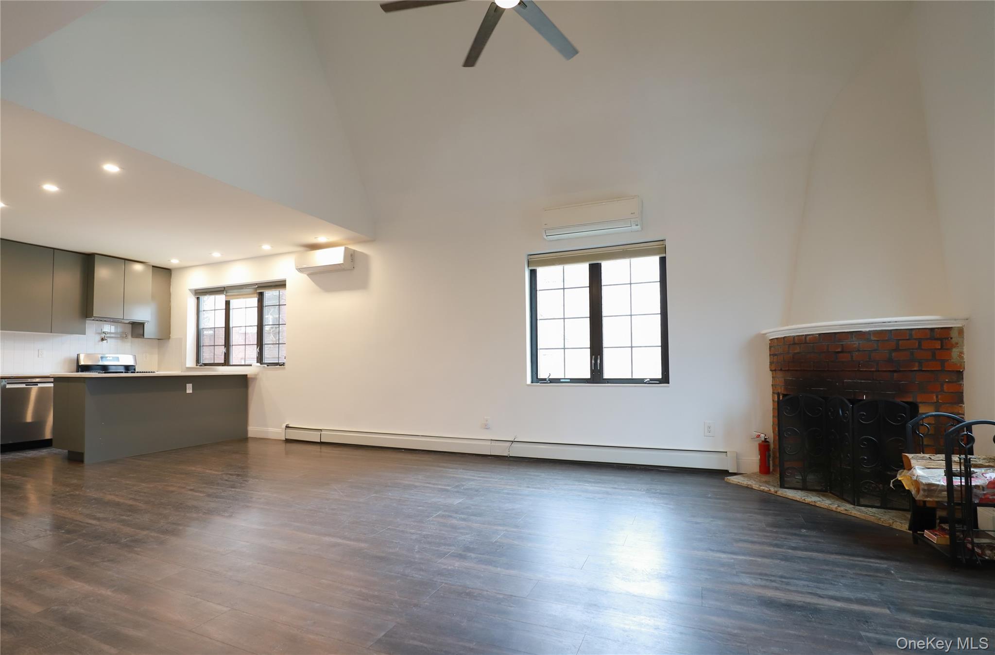 36-20 190 Street – For Sale photo 8