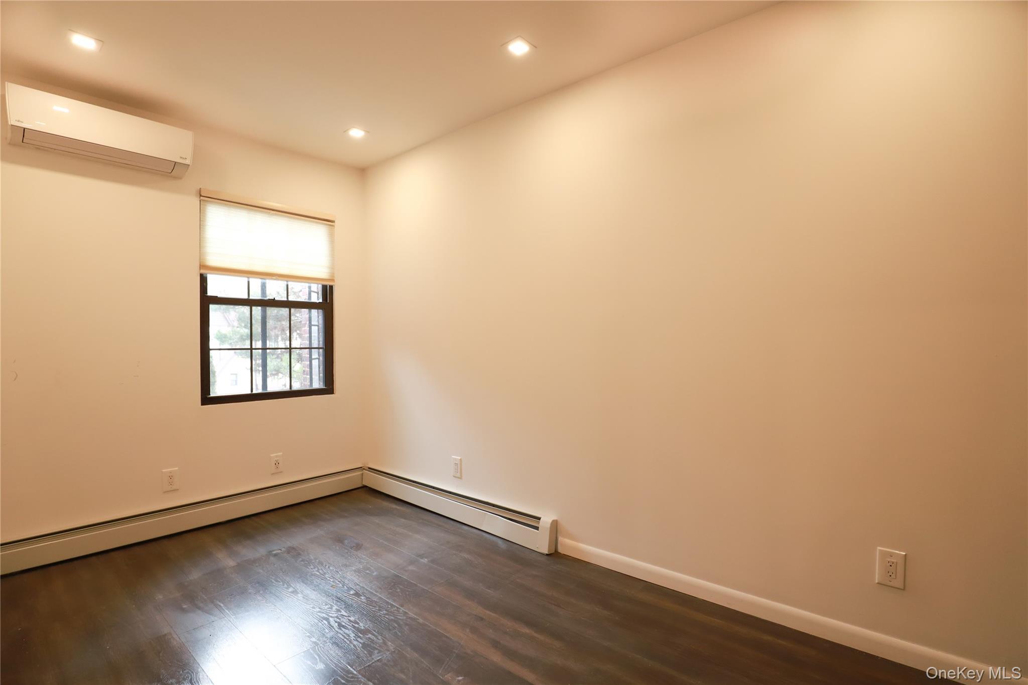 36-20 190 Street – For Sale photo 21