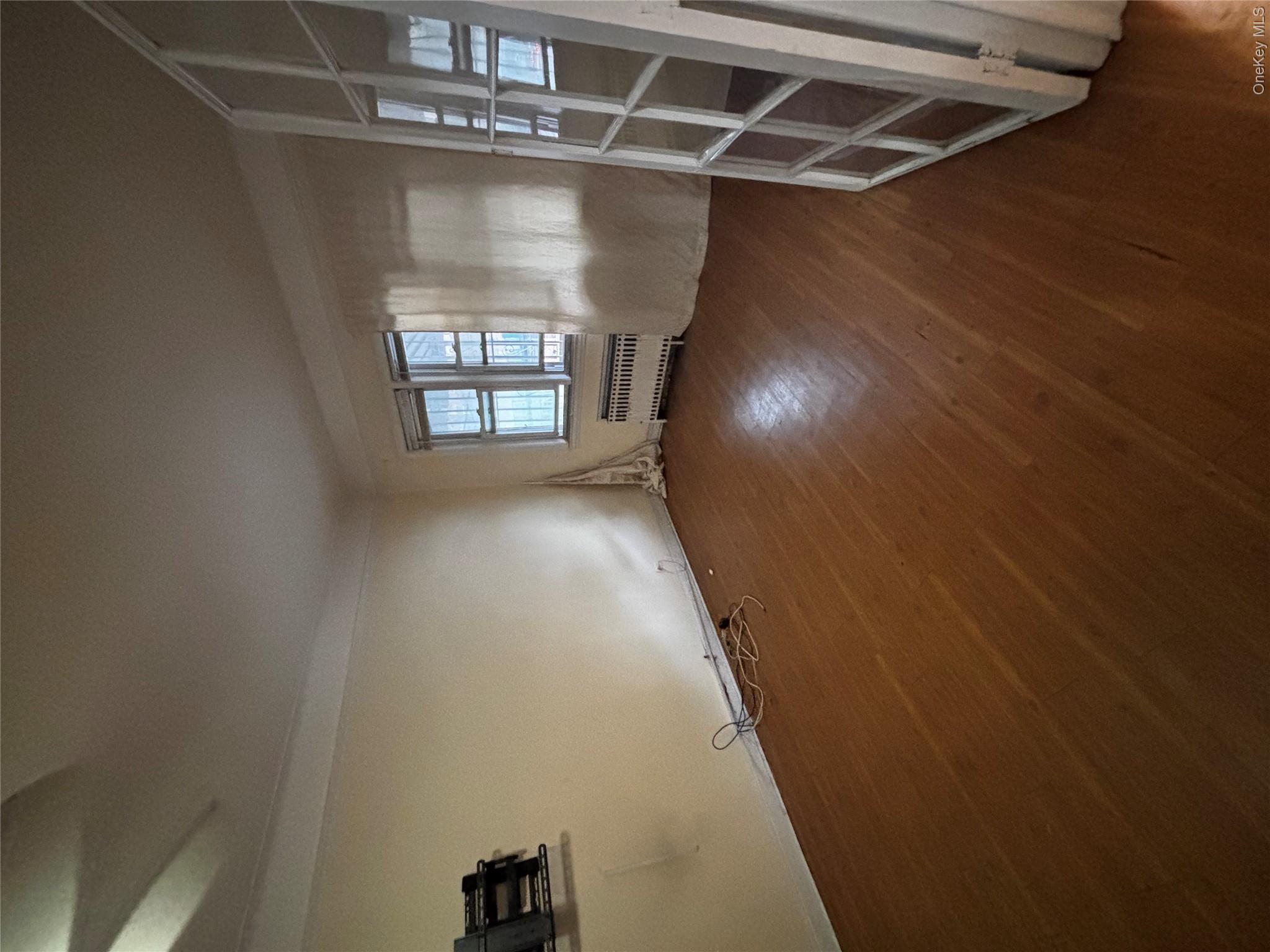 118 Van Cortlandt Avenue W – For Sale photo 2