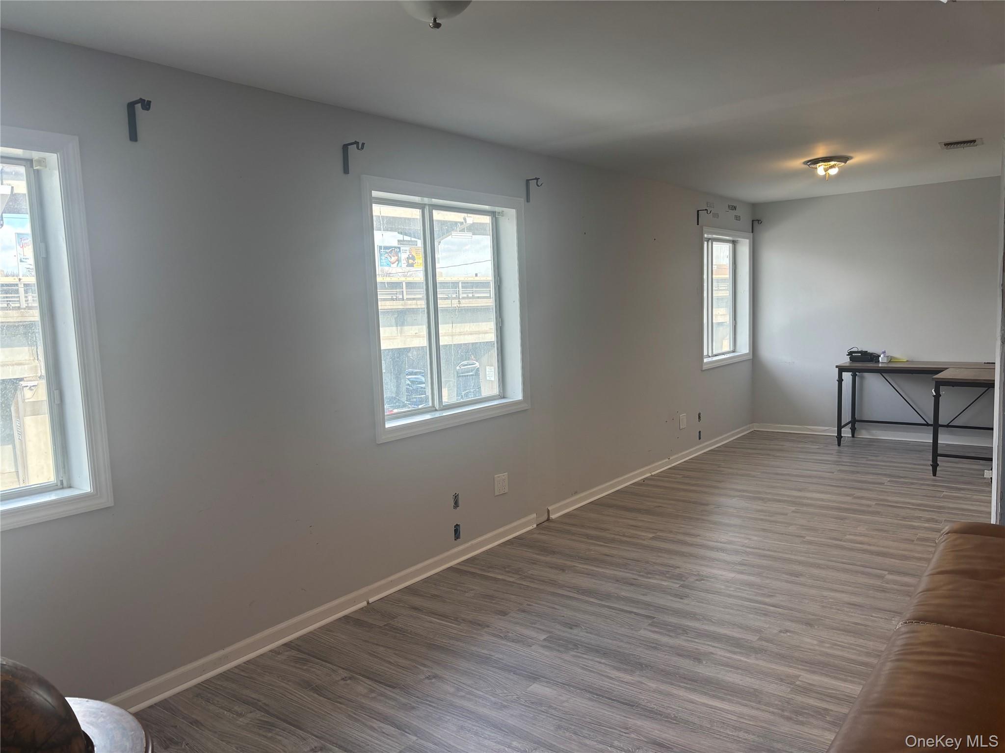 521 Oak Street – For Rent