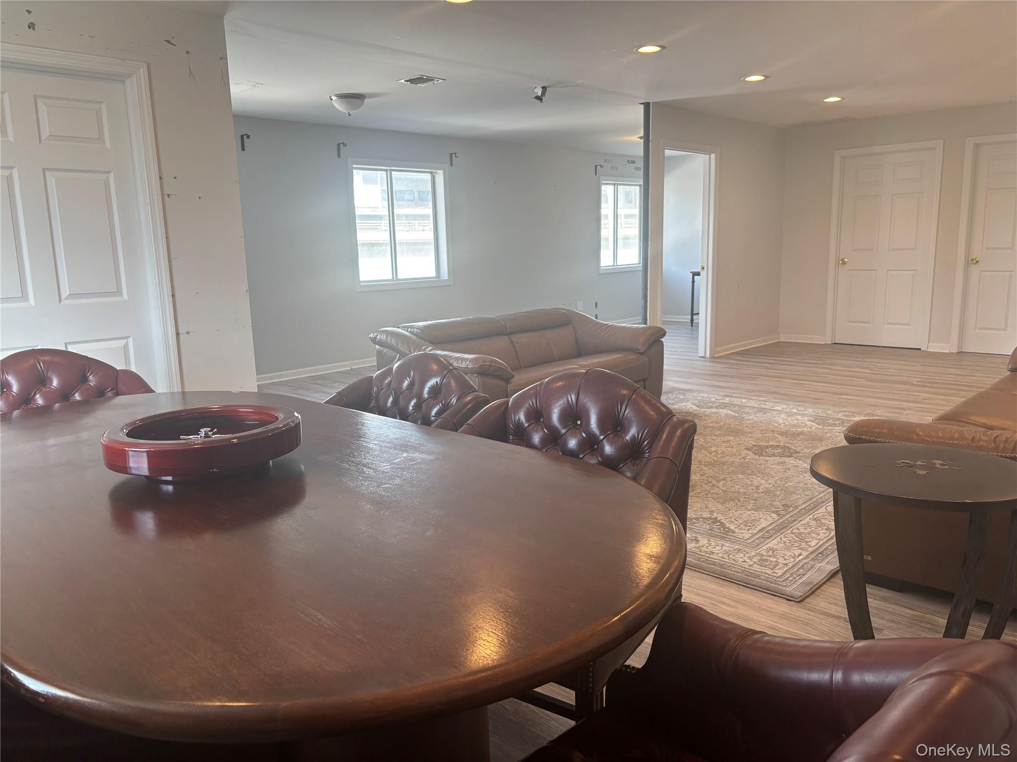 521 Oak Street – For Rent photo 8