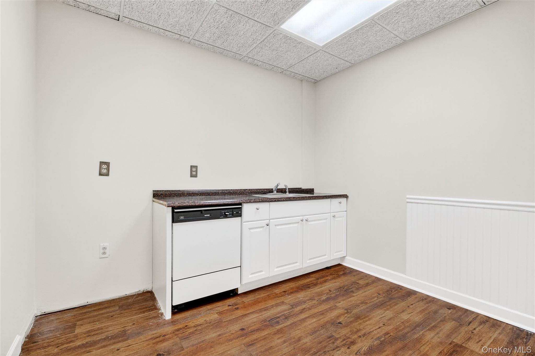 80 Red Schoolhouse Road, Unit 1200,200,3 photo 18