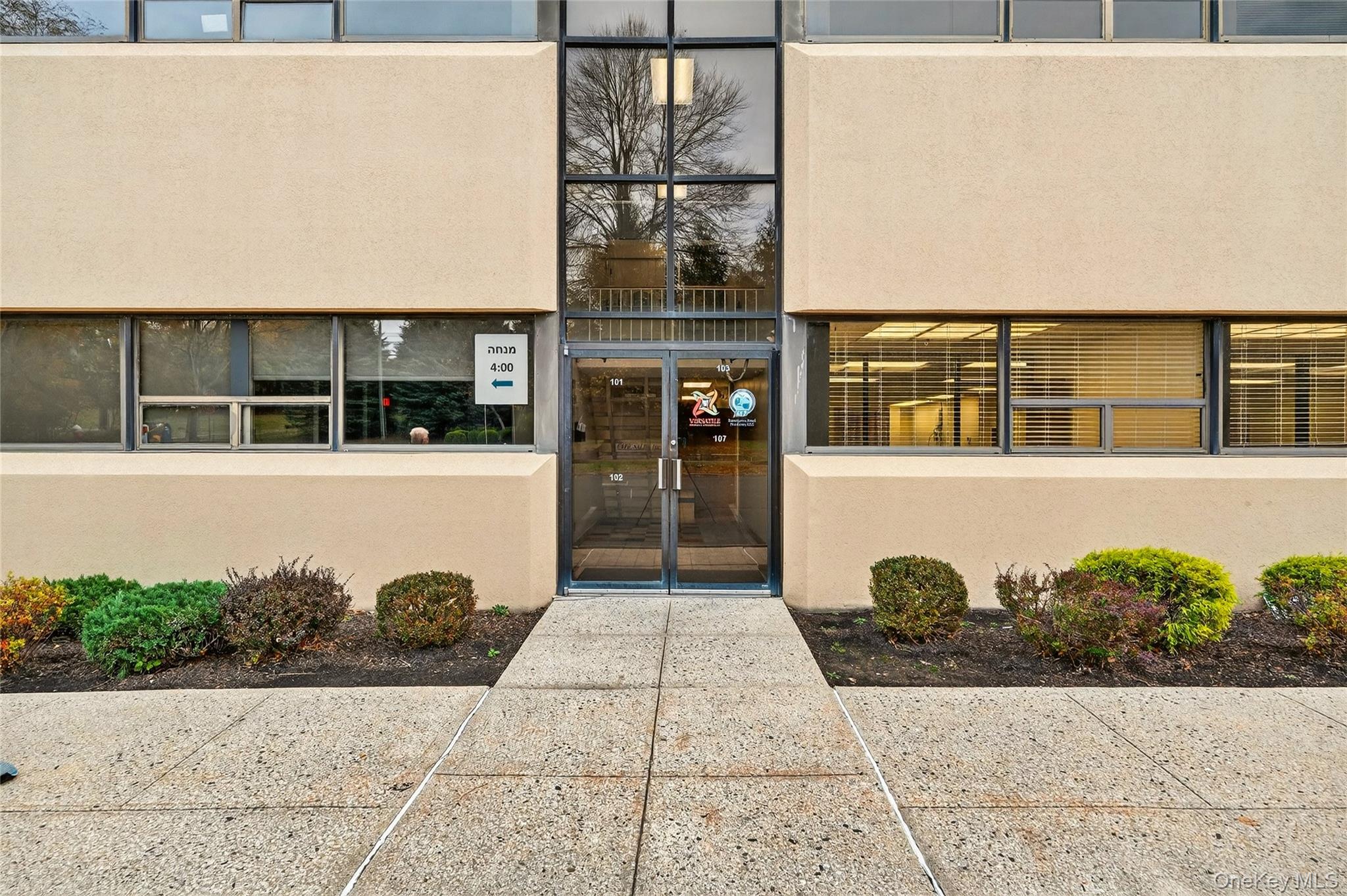 80 Red Schoolhouse Road, Unit 1200,200,3 photo 3