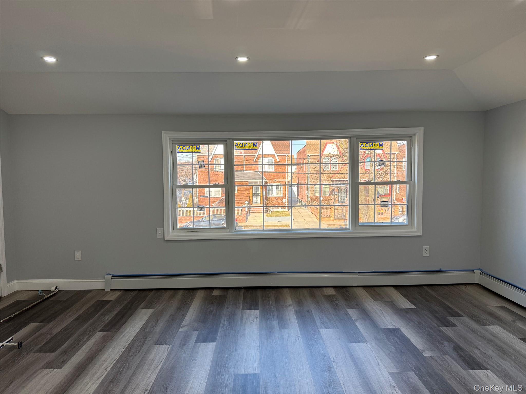 127-04 115 Avenue – For Sale photo 4