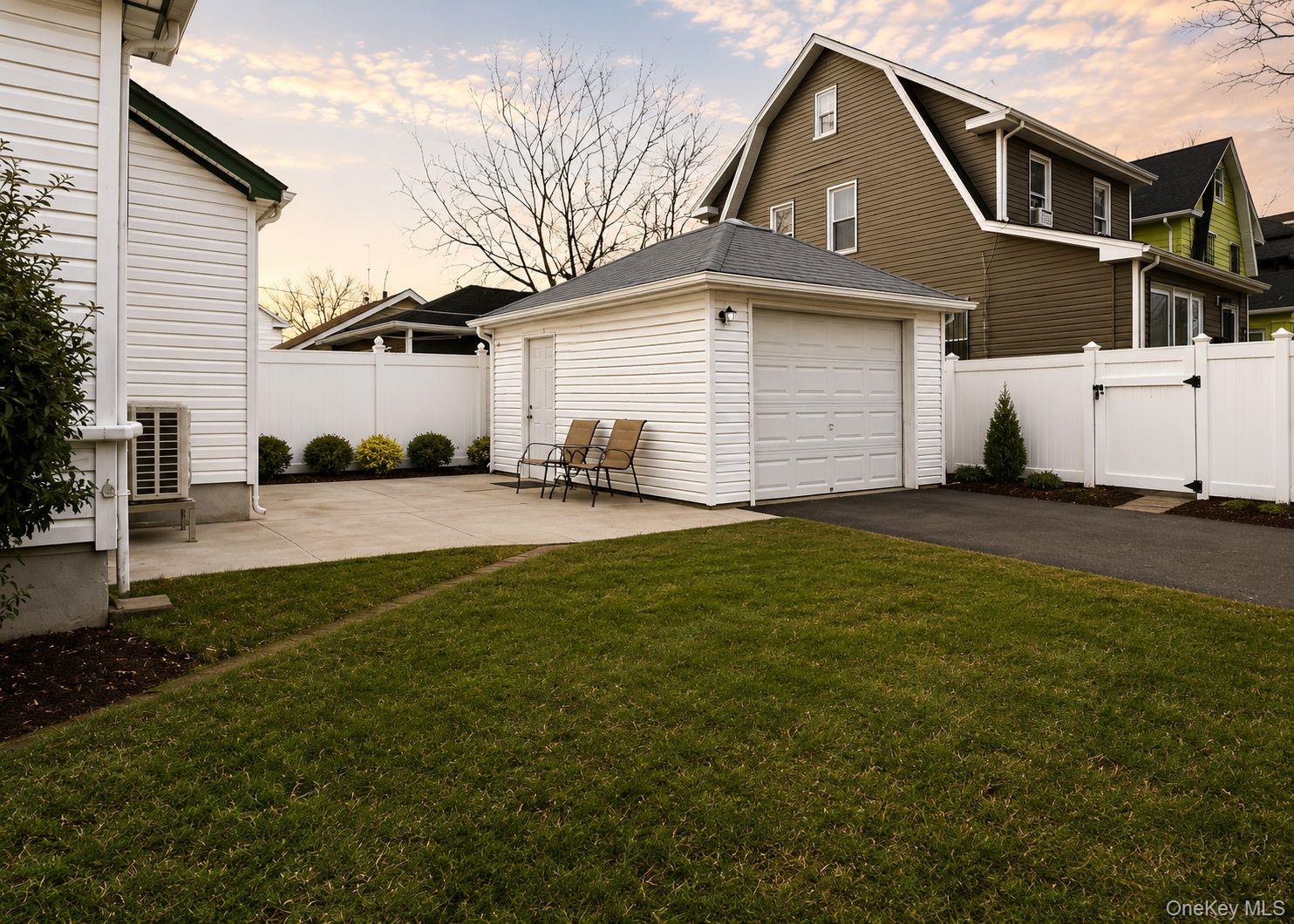 11202 Witthoff Avenue – For Sale photo 4