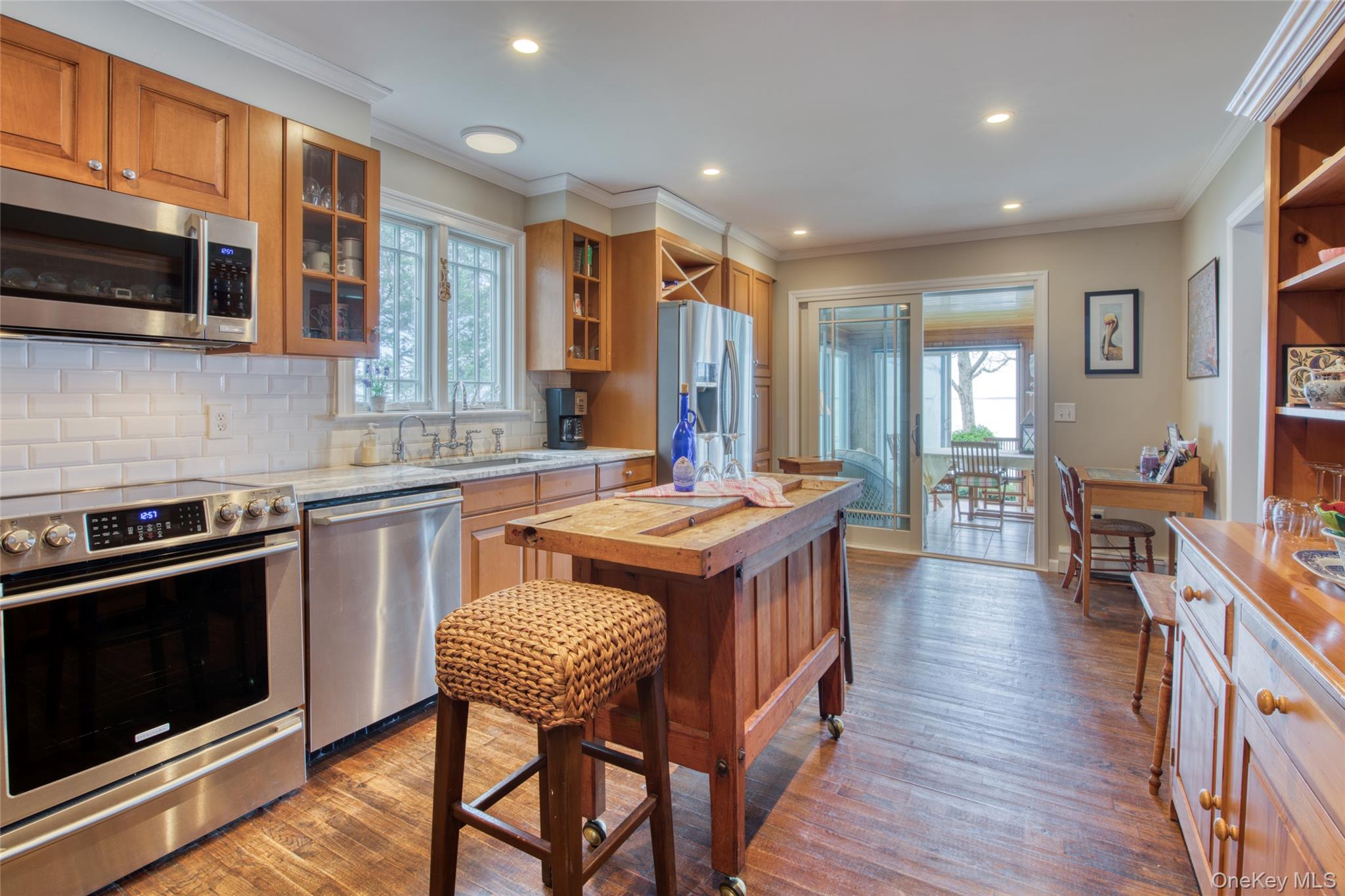 580 South Lane – For Rent photo 7