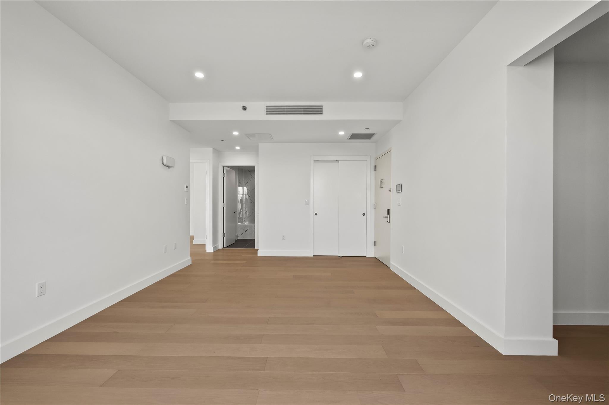 150-02 Northern Boulevard, Unit 6F photo 8
