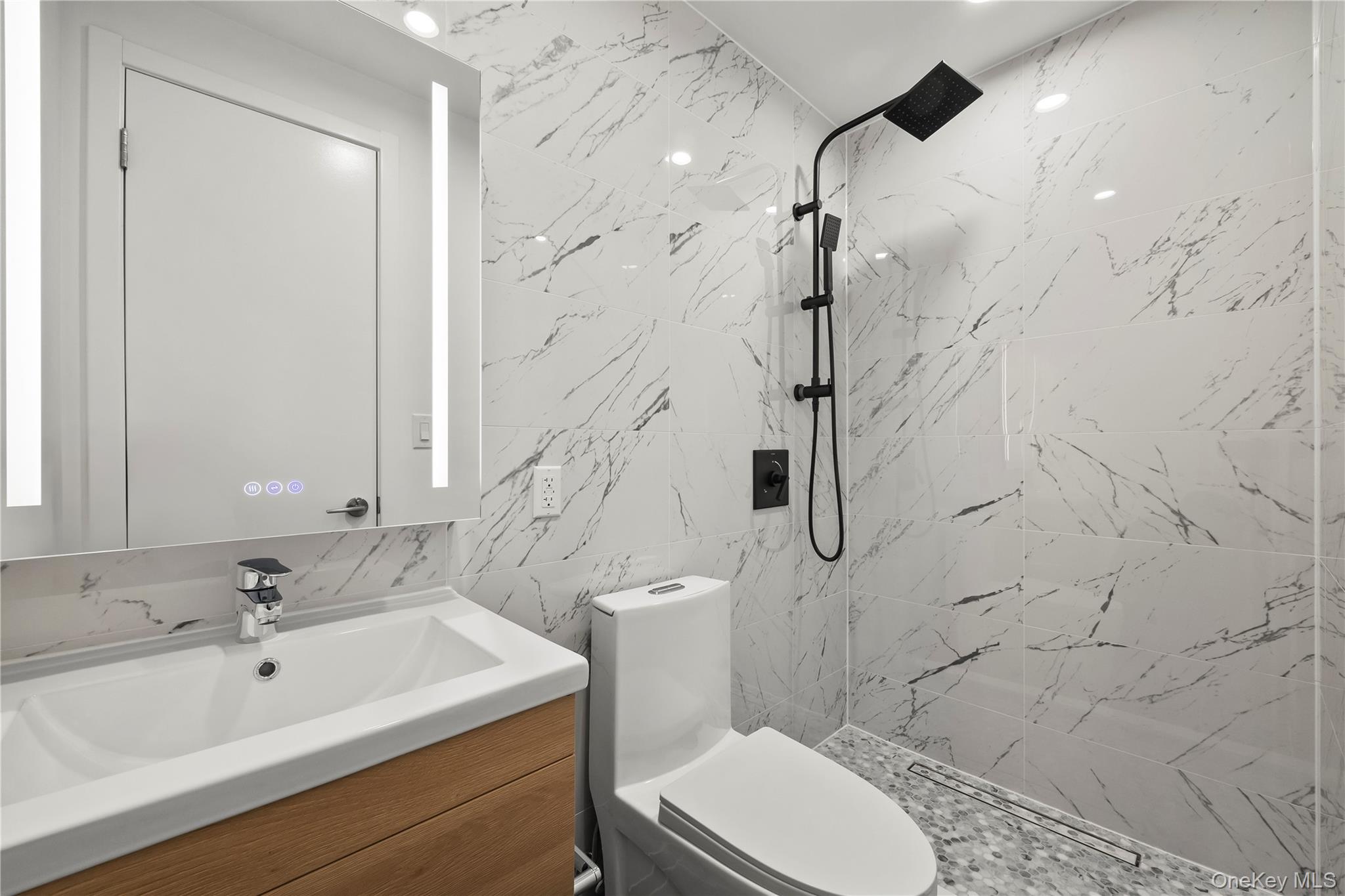 150-02 Northern Boulevard, Unit 6F photo 16