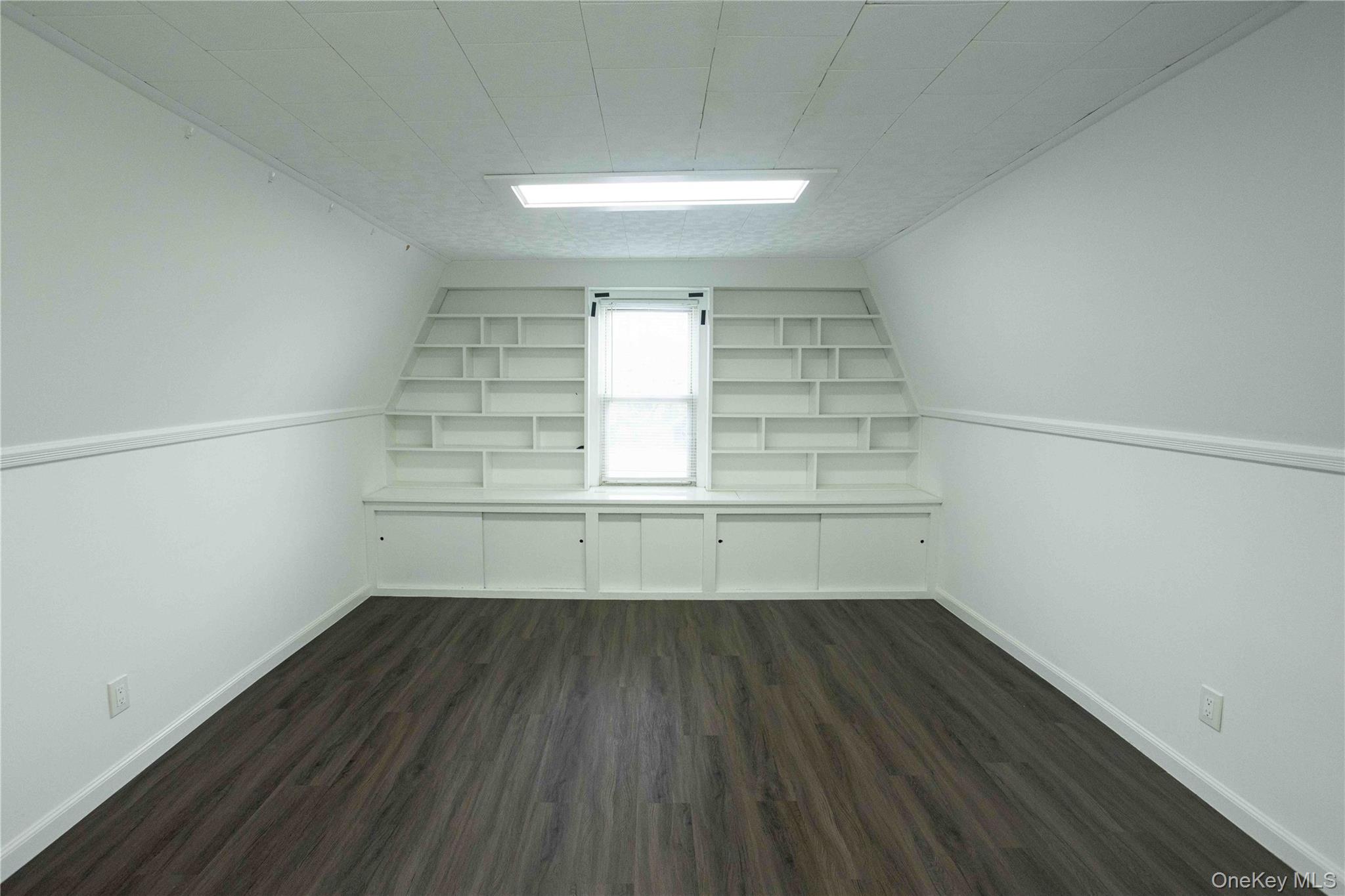43-18 214  Place – For Sale photo 14