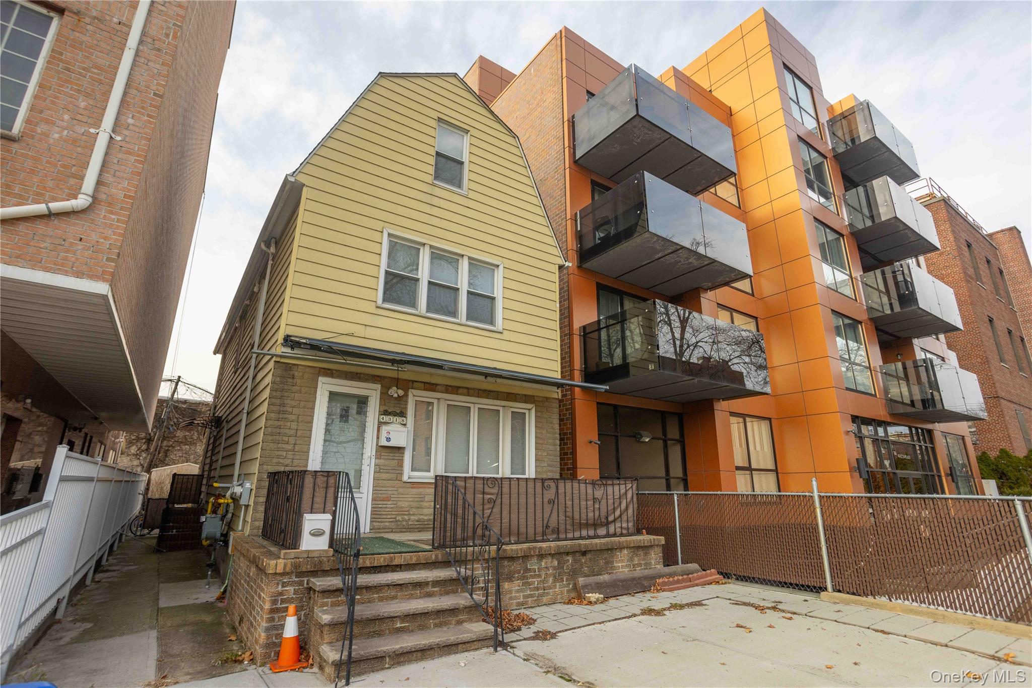 43-18 214  Place – For Sale