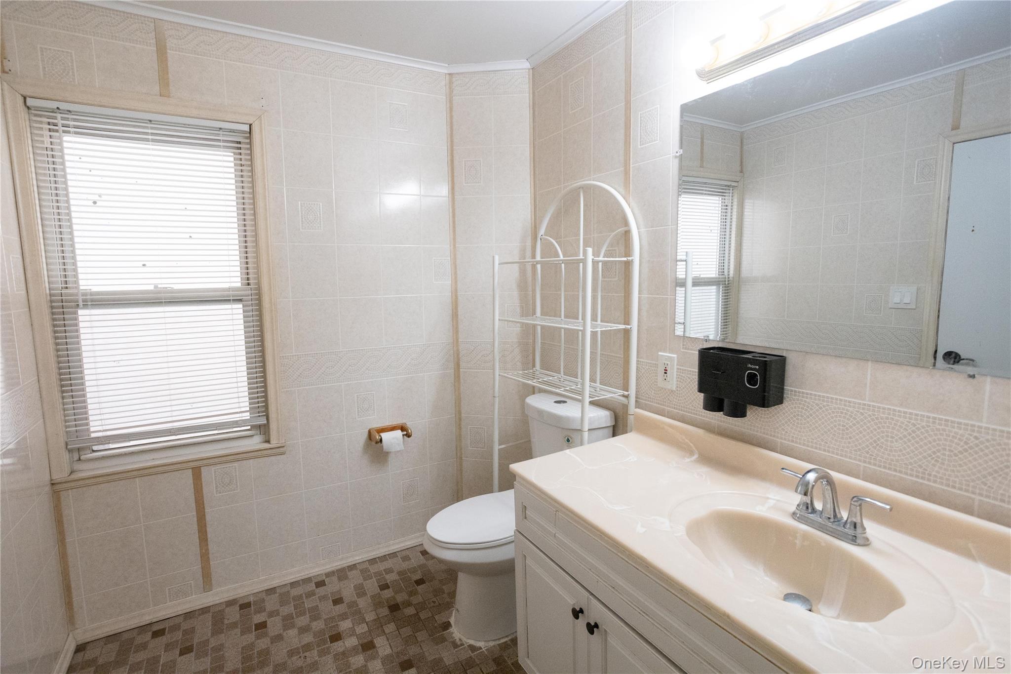 43-18 214  Place – For Sale photo 10