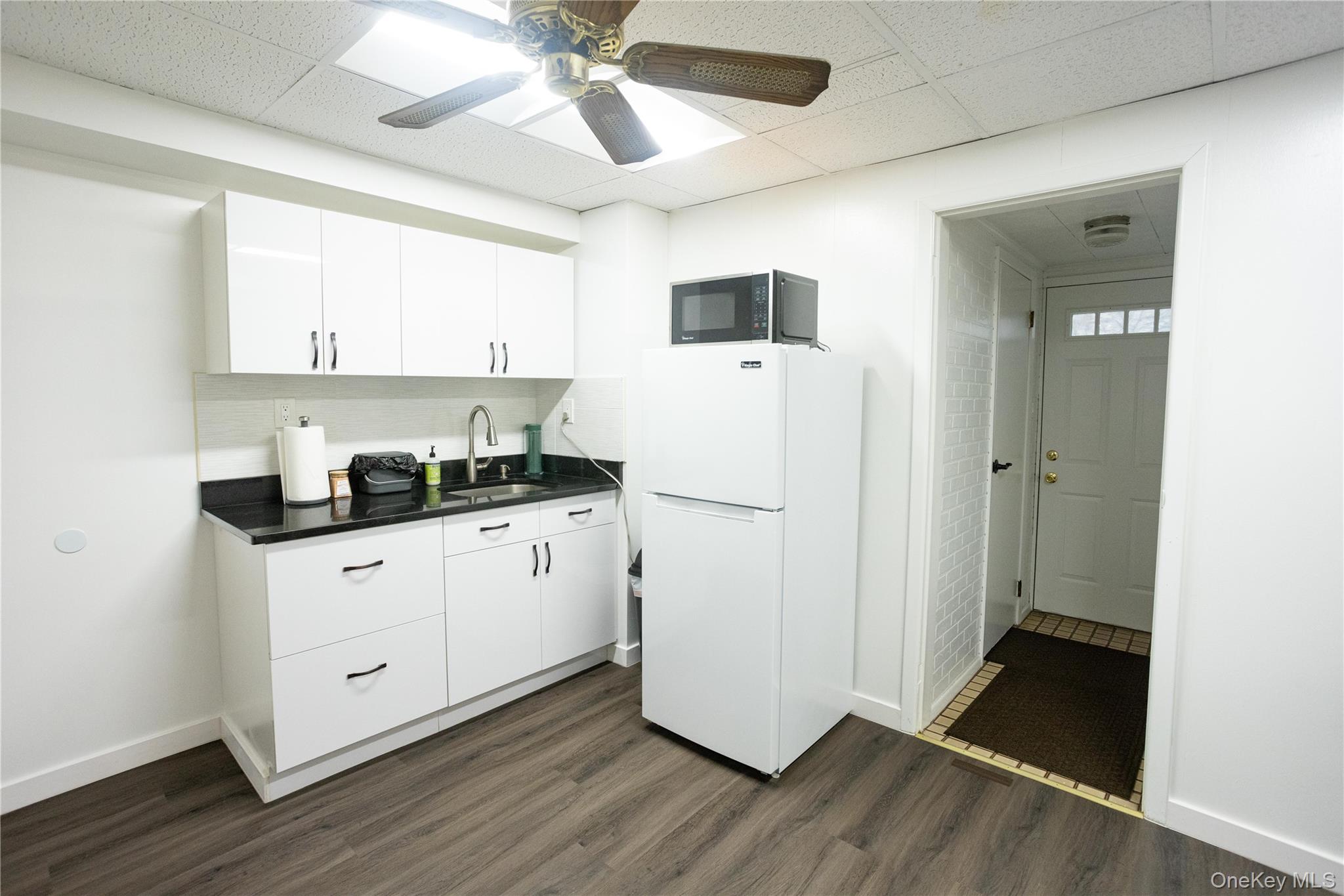 43-18 214  Place – For Sale photo 5