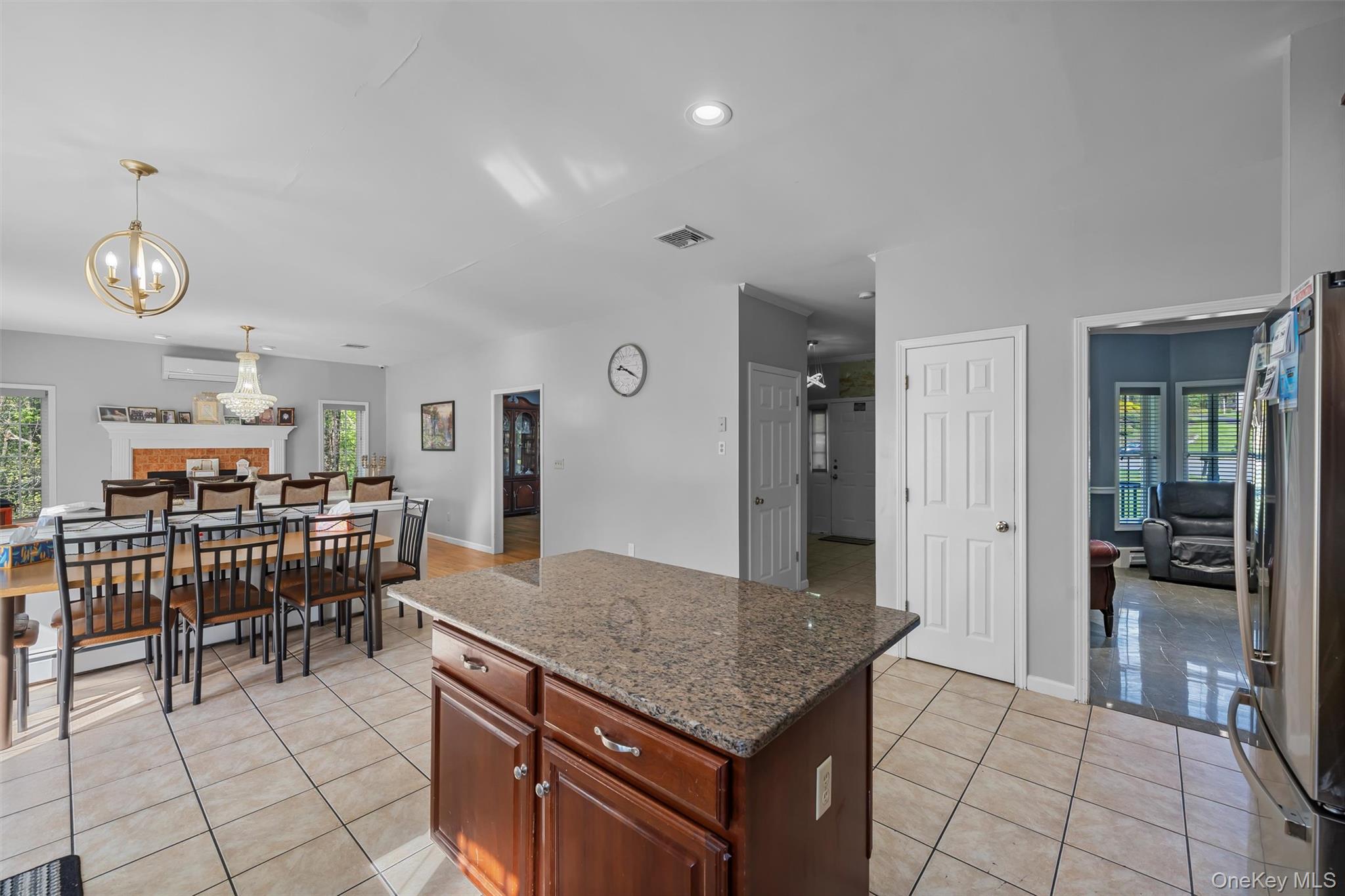 12 Damian Court – For Sale photo 8