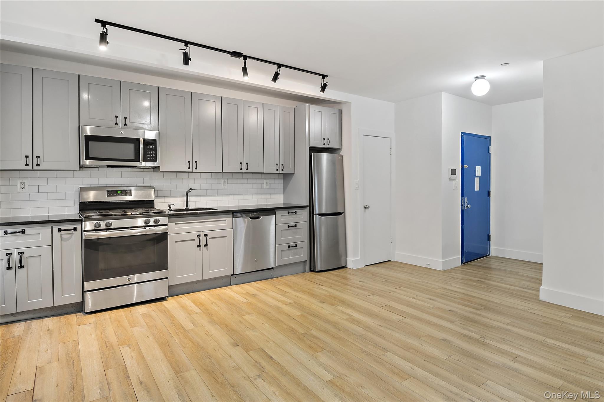1180 Grant Avenue – For Sale photo 15
