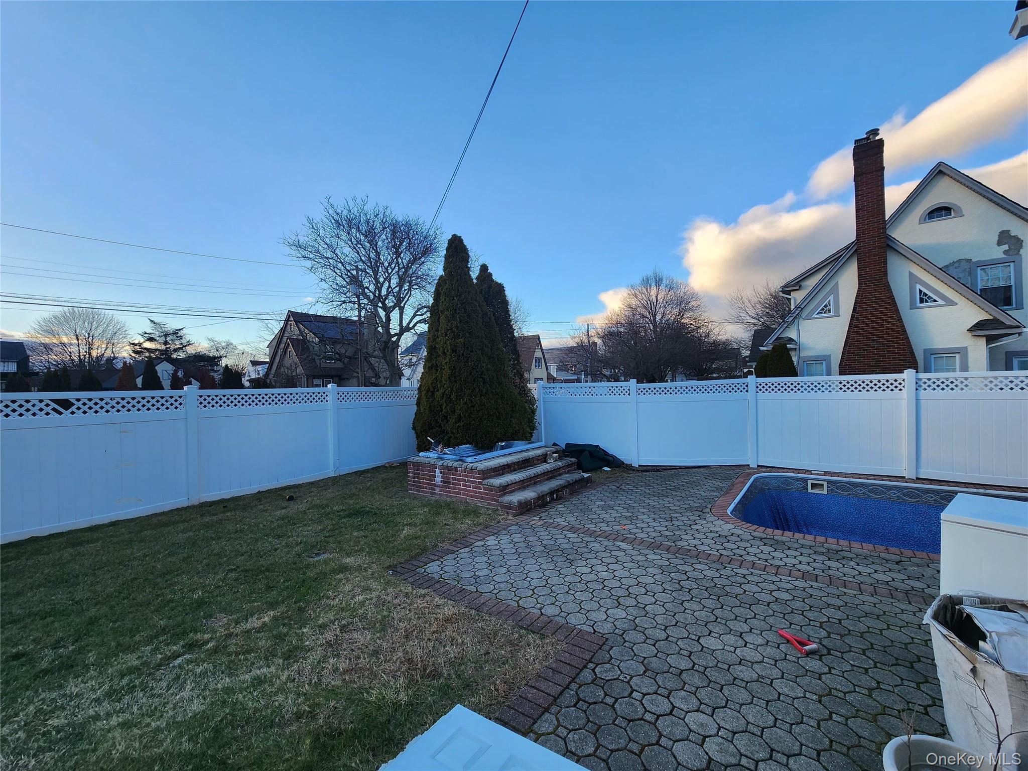 883 McKenna Avenue – For Sale photo 27