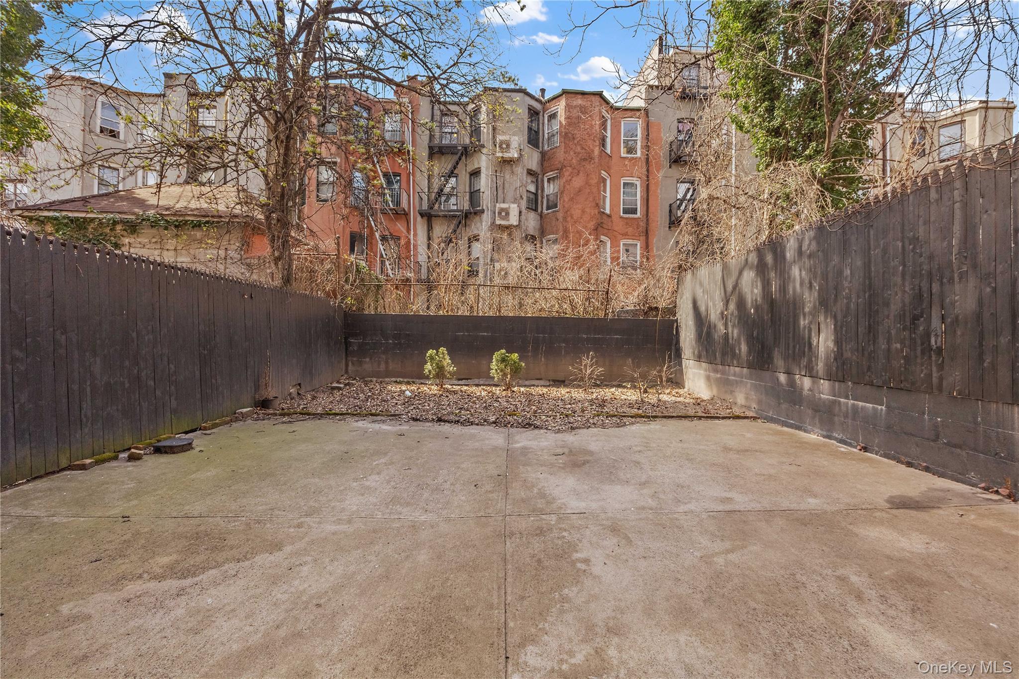 1037 College Avenue – For Sale photo 27