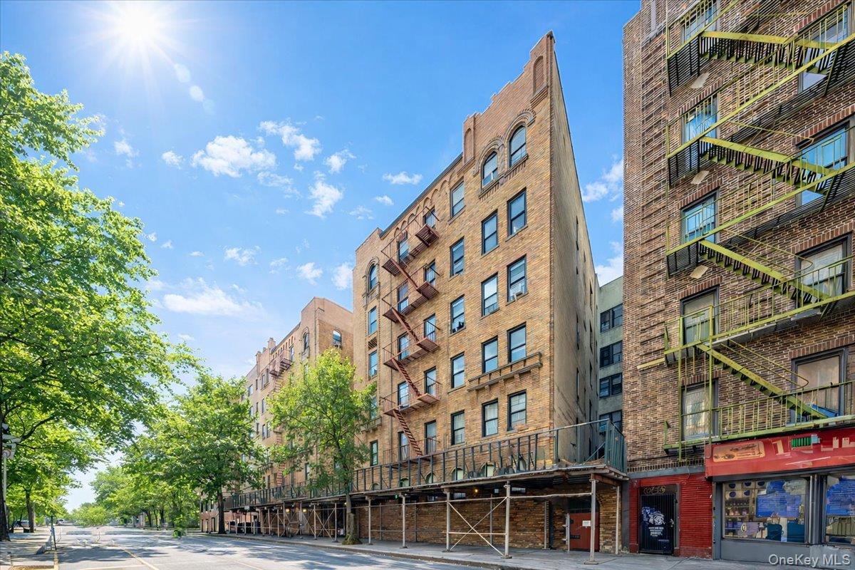 1045 Anderson Avenue, Unit 3D photo 16
