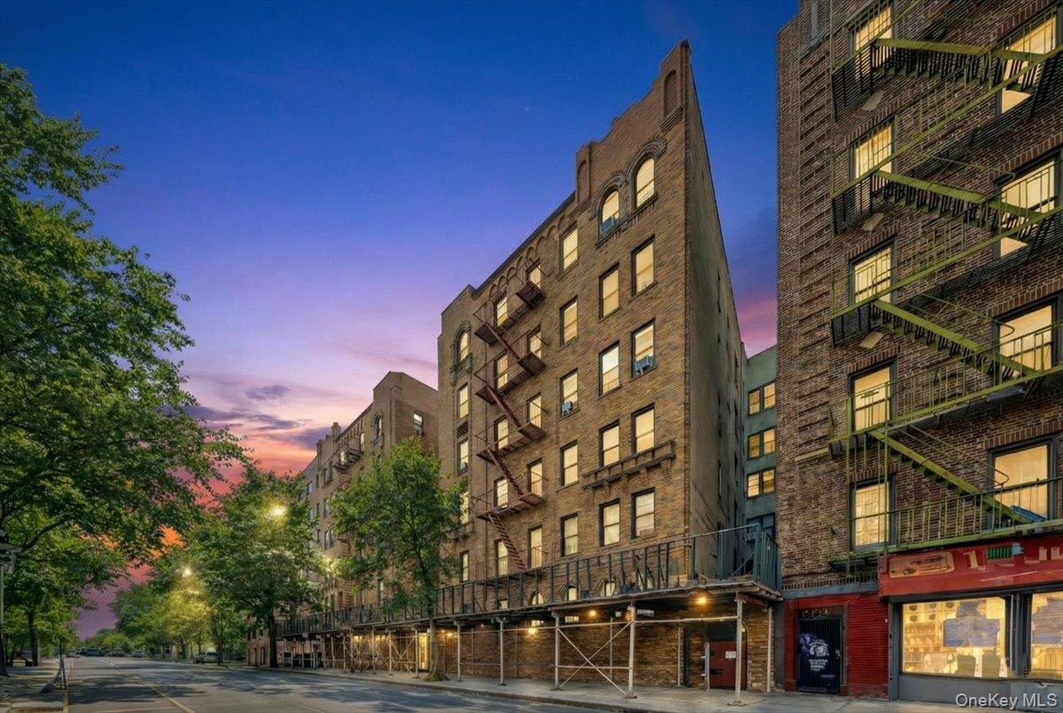 1045 Anderson Avenue, Unit 3D photo 17