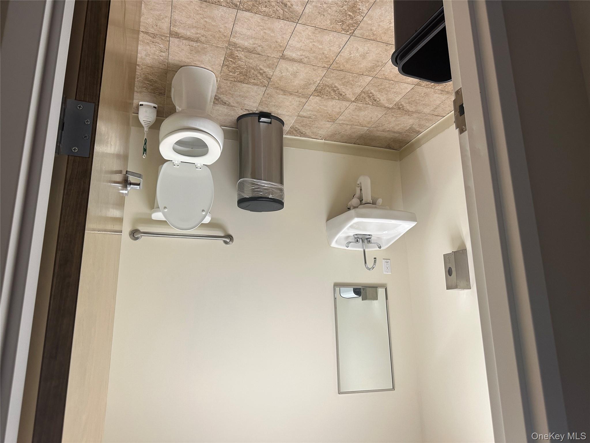 1092 W Jericho Turnpike, Unit 2N photo 7