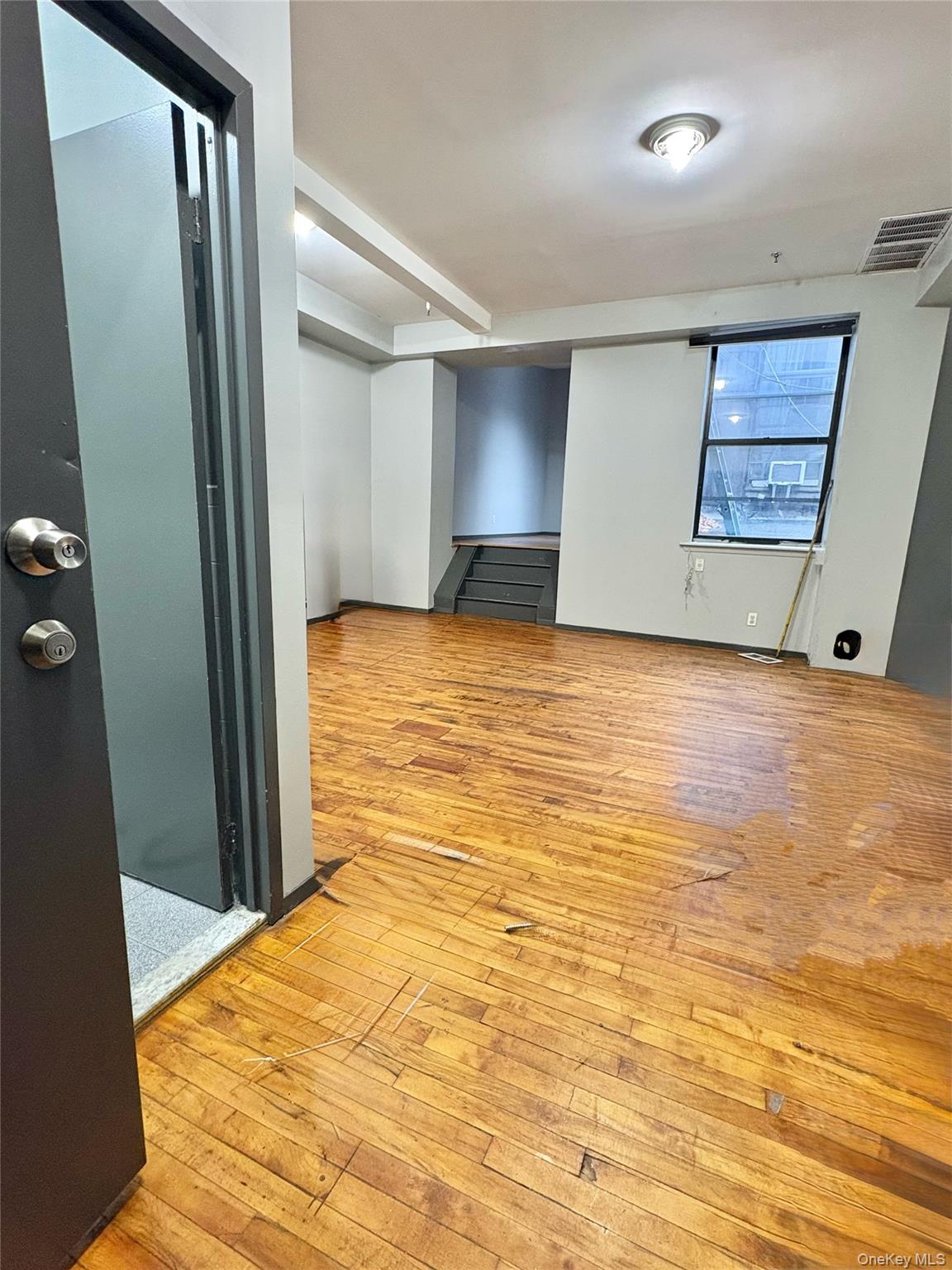 2525 Borden Avenue, Unit 207 photo 4