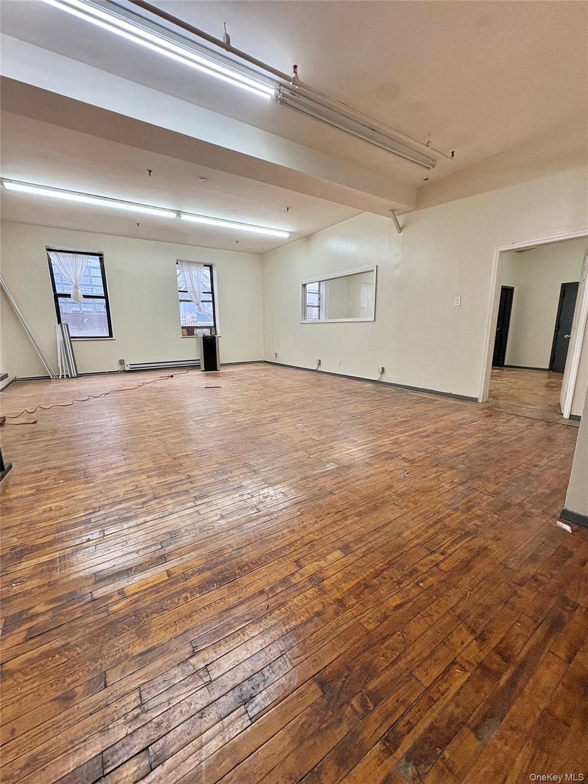 2525 Borden Avenue, Unit 217