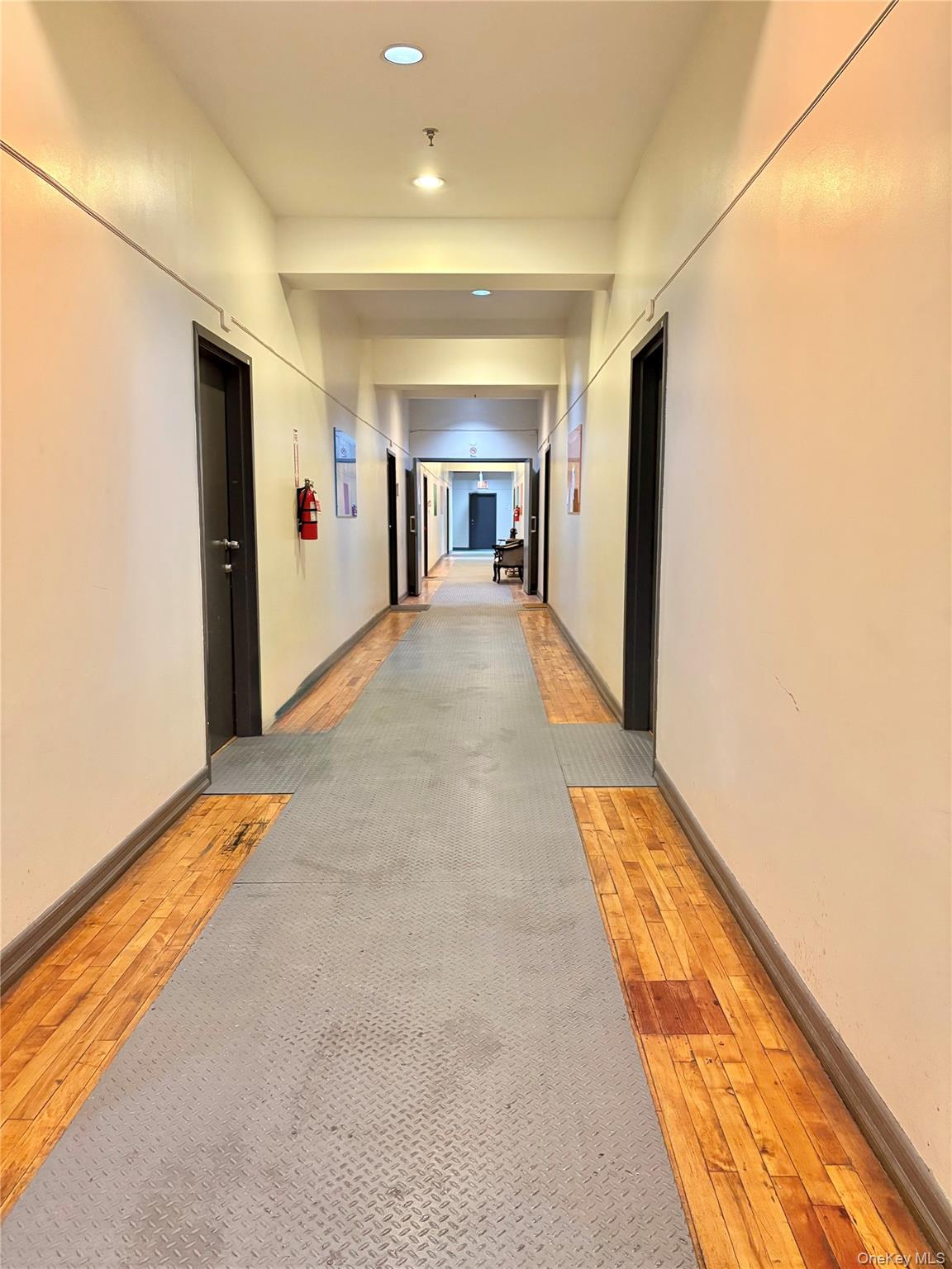 2525 Borden Avenue, Unit #221 photo 3
