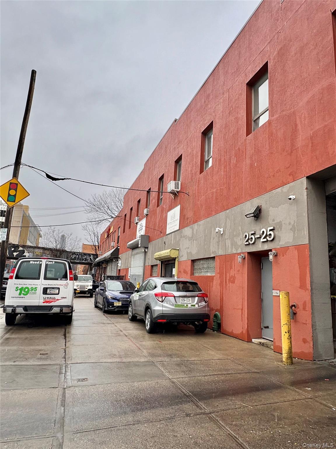 2525 Borden Avenue, Unit #221 photo 4