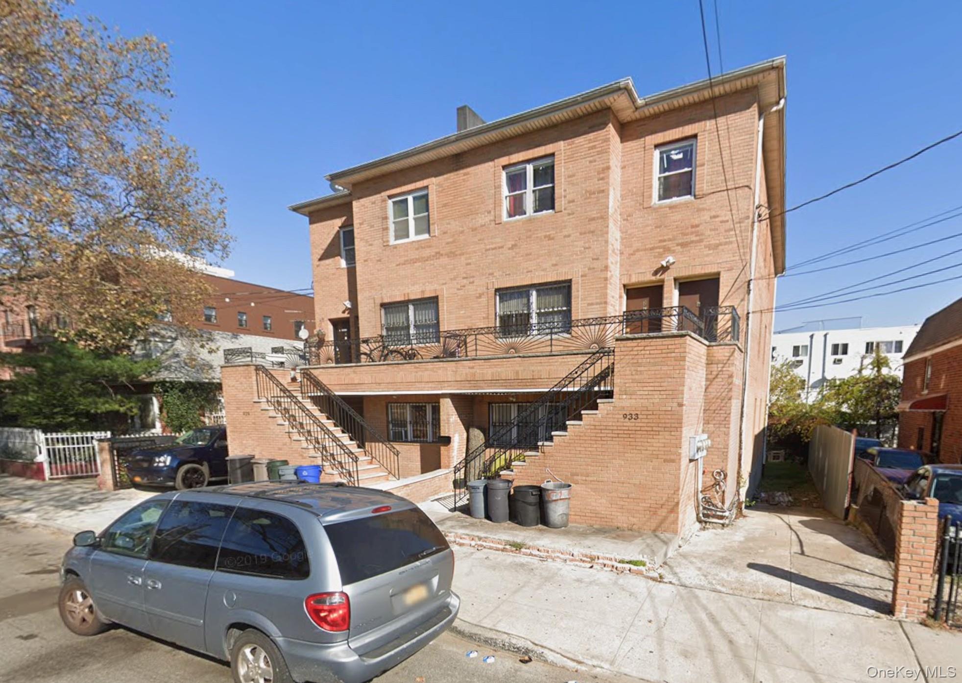933 Cleveland Street – For Sale