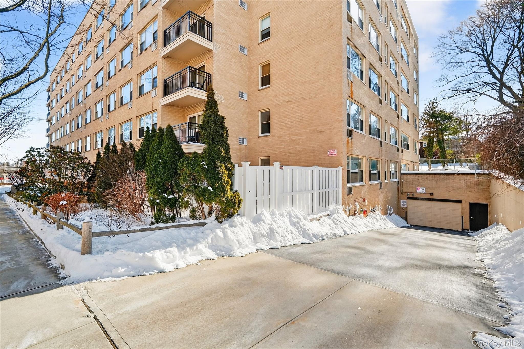 12 Old Mamaroneck Road, Unit 2G photo 33
