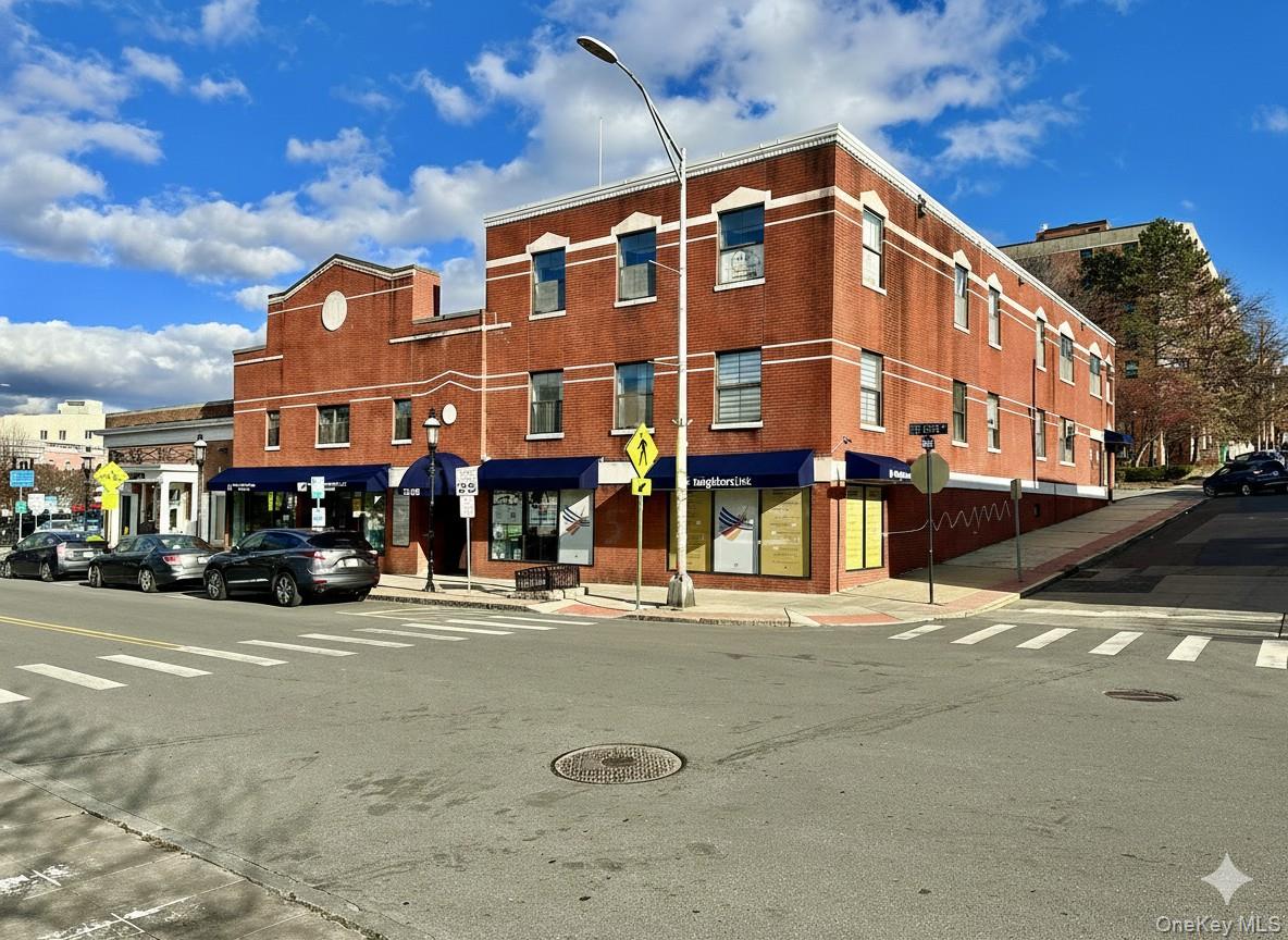 25 Spring Street, Unit 205 photo 3