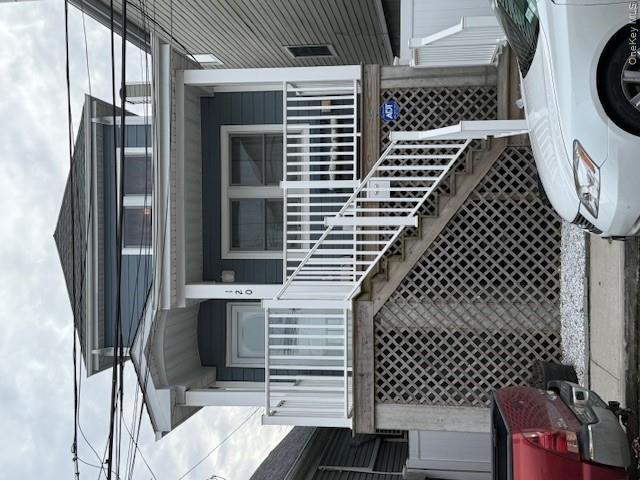 120 E 6th Road – For Sale