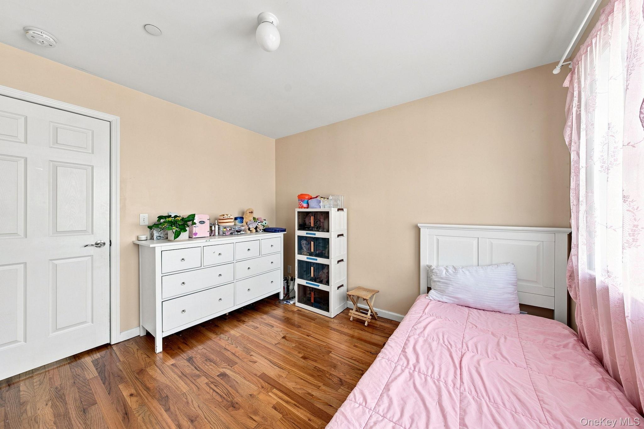 120 E 6th Road – For Sale photo 13
