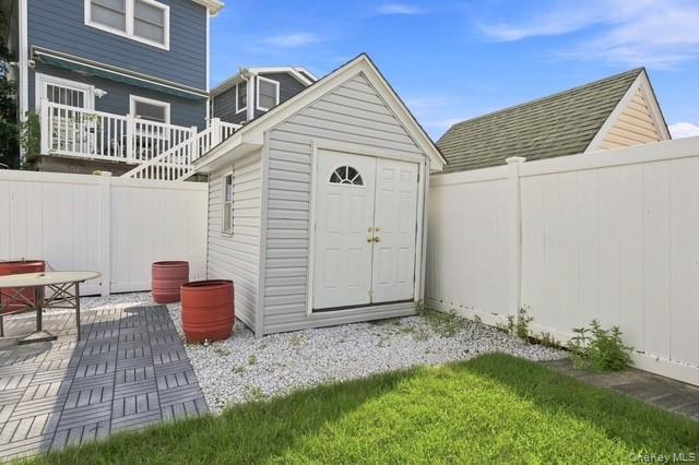 120 E 6th Road – For Sale photo 29