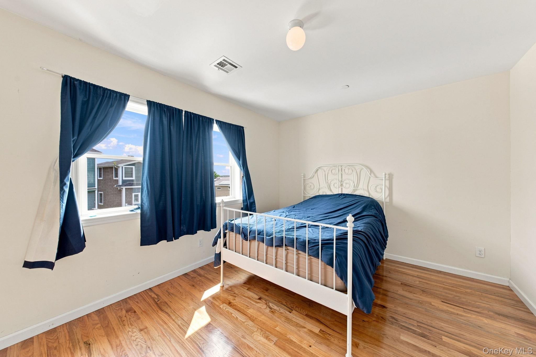 120 E 6th Road – For Sale photo 16