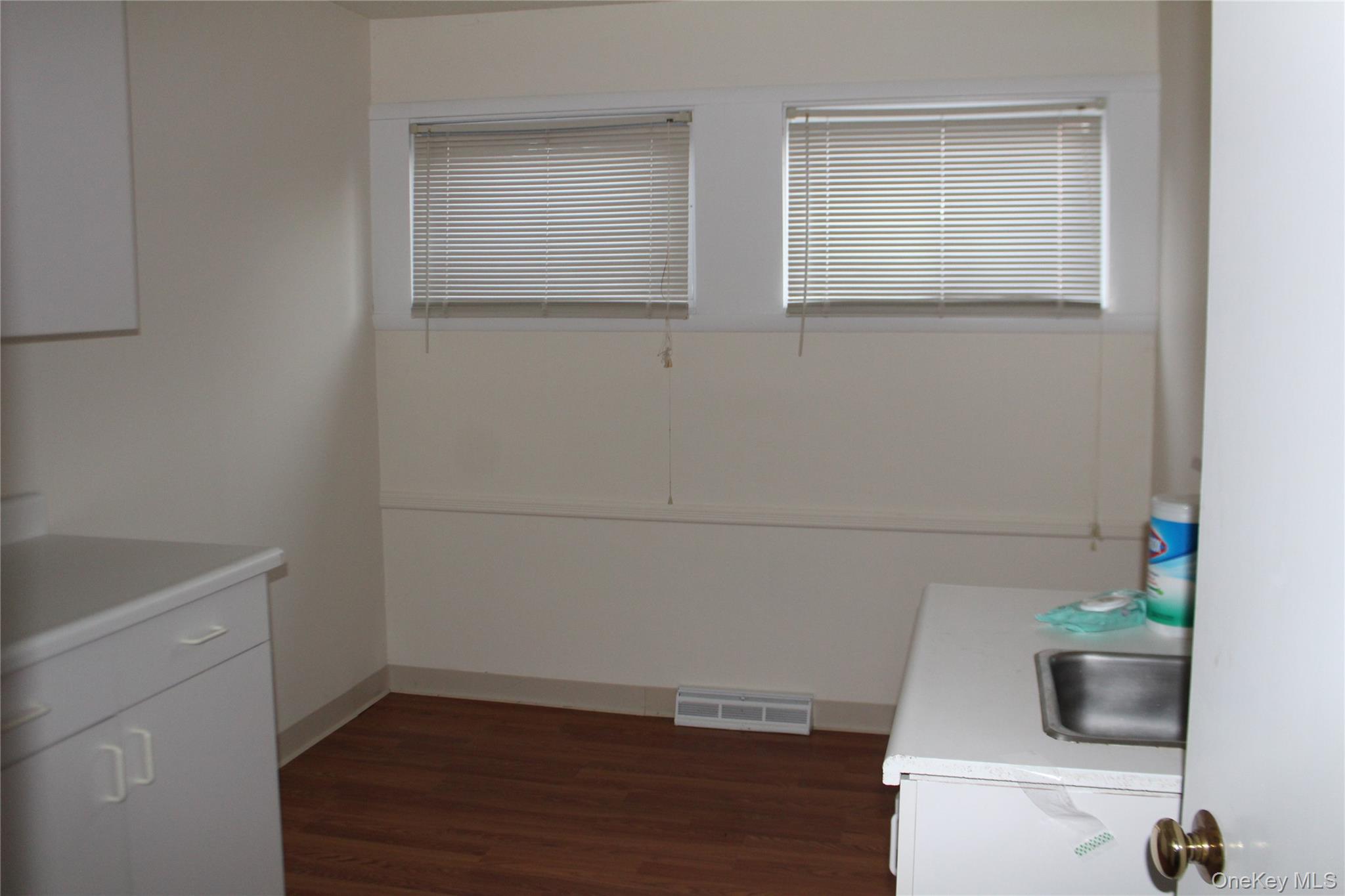 15 Moore Avenue, Unit 1R photo 5