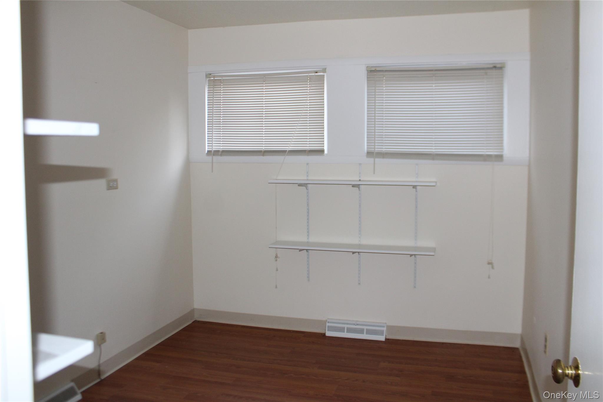 15 Moore Avenue, Unit 1R photo 3