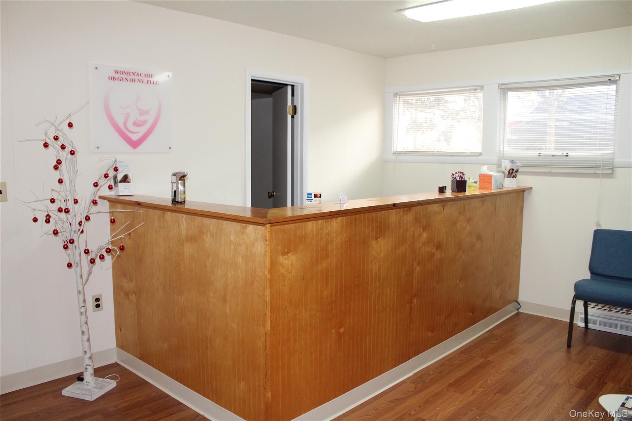 15 Moore Avenue, Unit 1R
