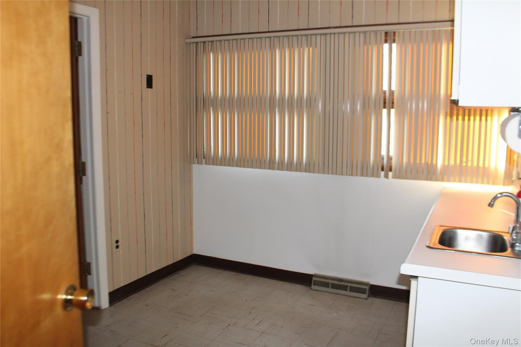 15 Moore Avenue, Unit 2L photo 6