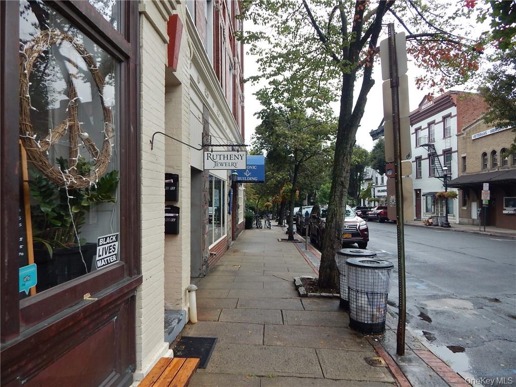 54 Main Street, Unit 201 photo 17