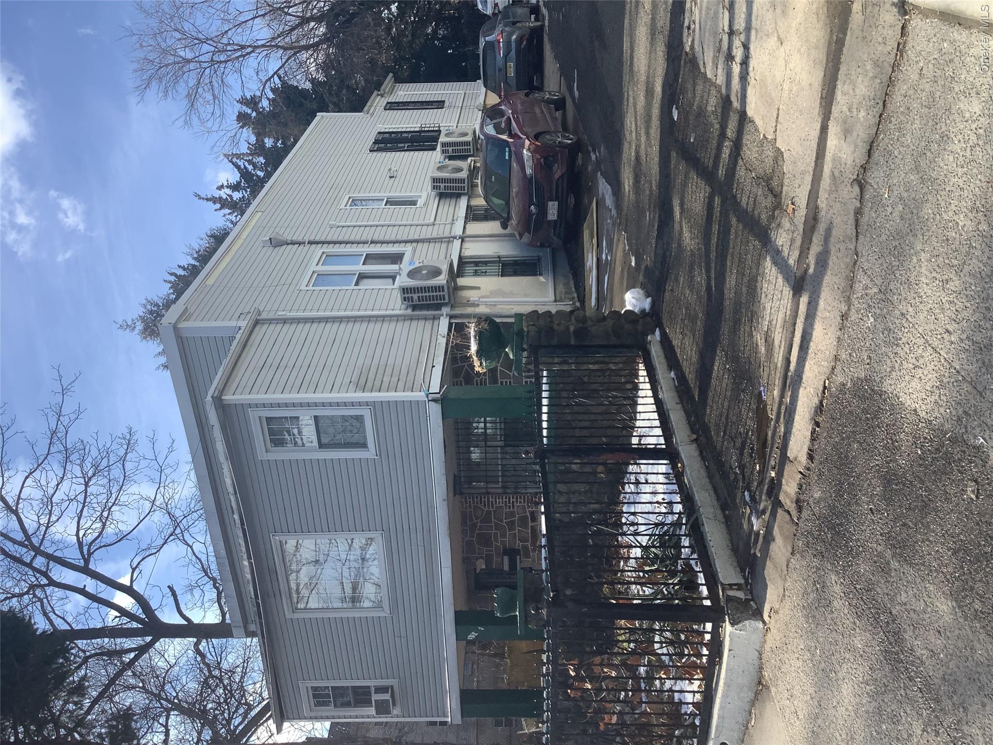3305 Bronxwood Avenue – For Sale