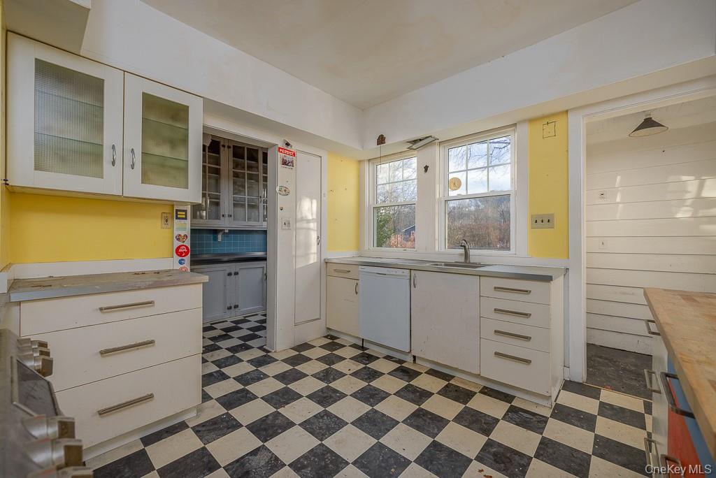 102 W Wiley Street – For Sale photo 10