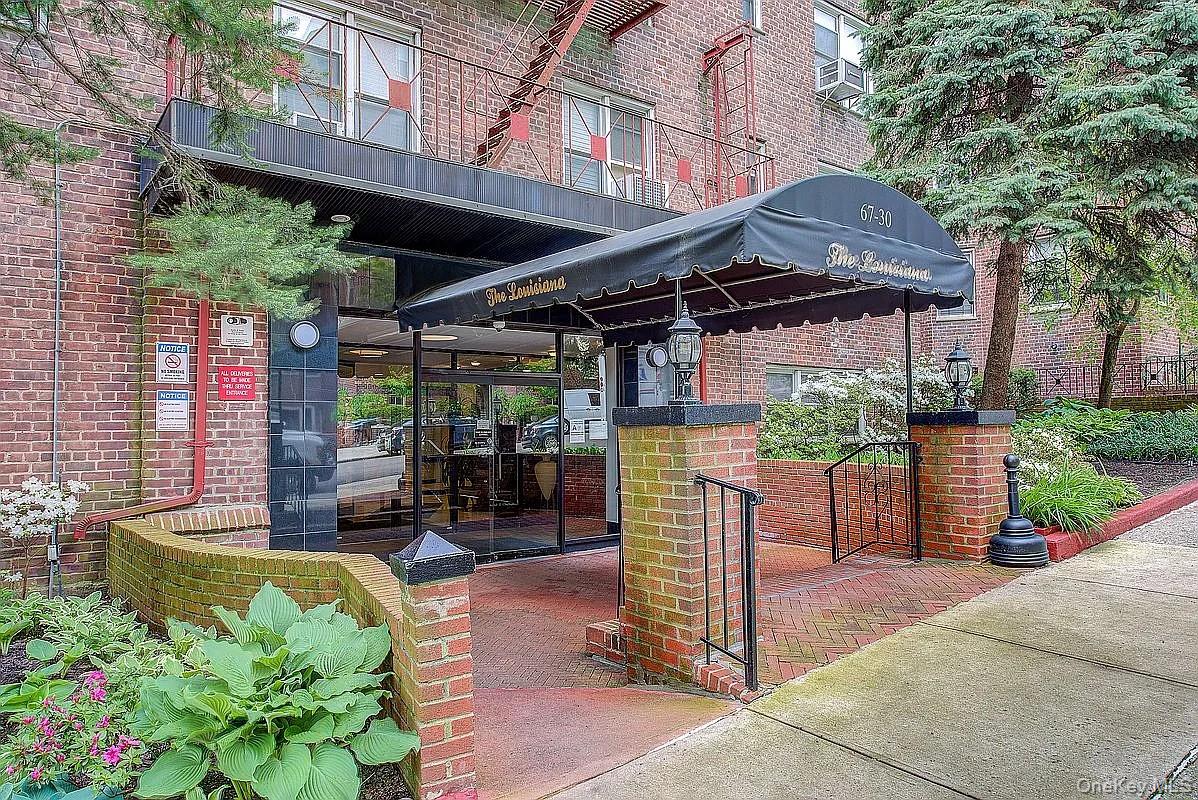 67-30 Clyde Street, Unit 4P