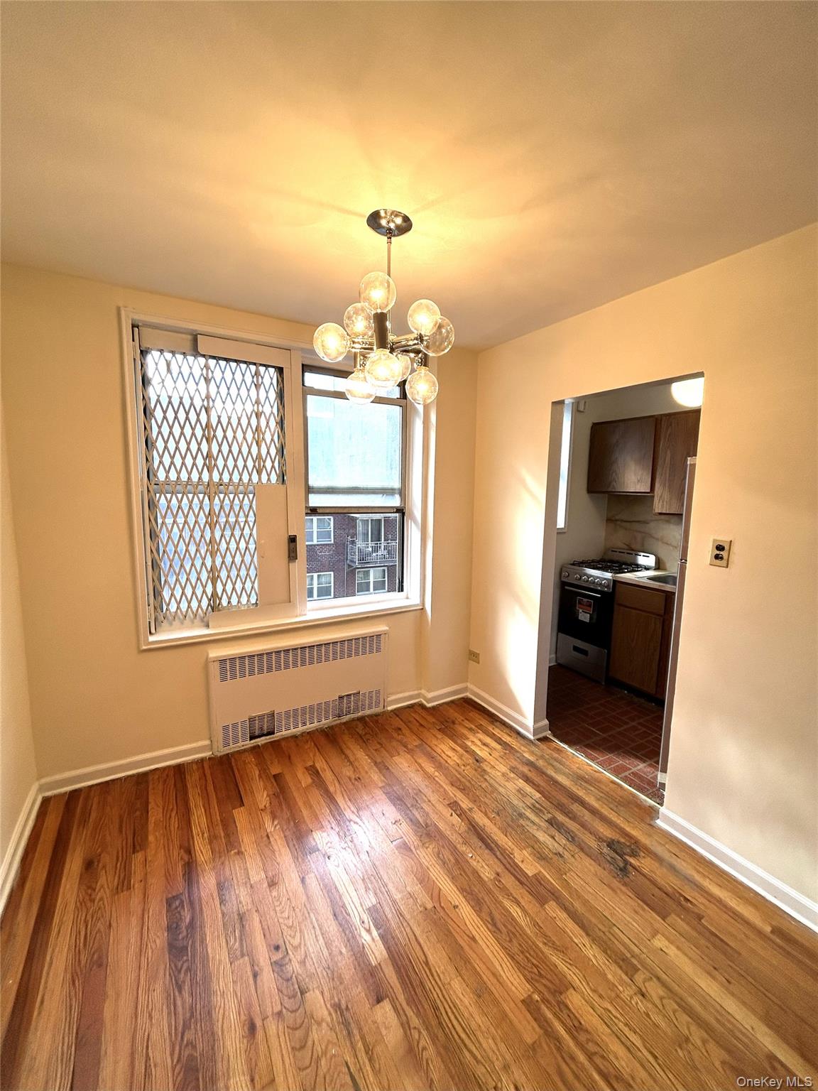 67-30 Clyde Street, Unit 4P photo 2