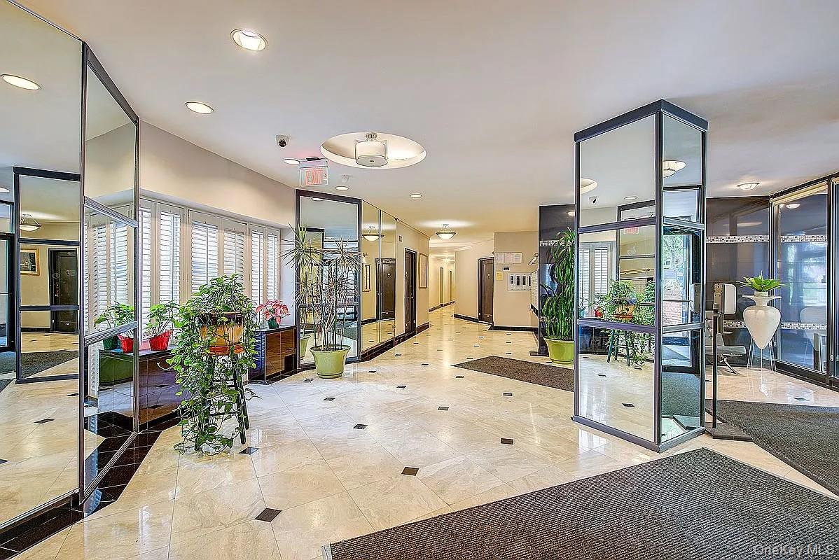 67-30 Clyde Street, Unit 4P photo 7