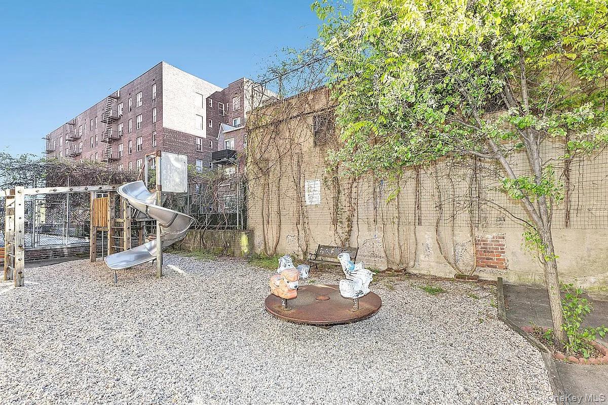 67-30 Clyde Street, Unit 4P photo 6