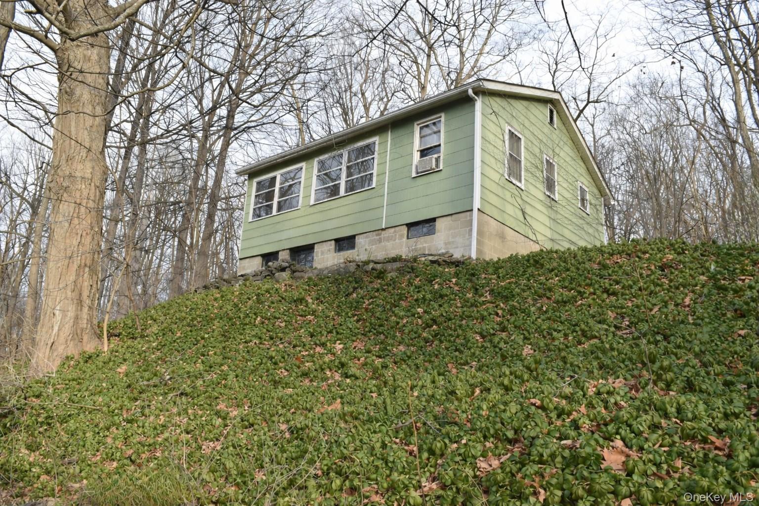 36 Paradise Hill – For Sale