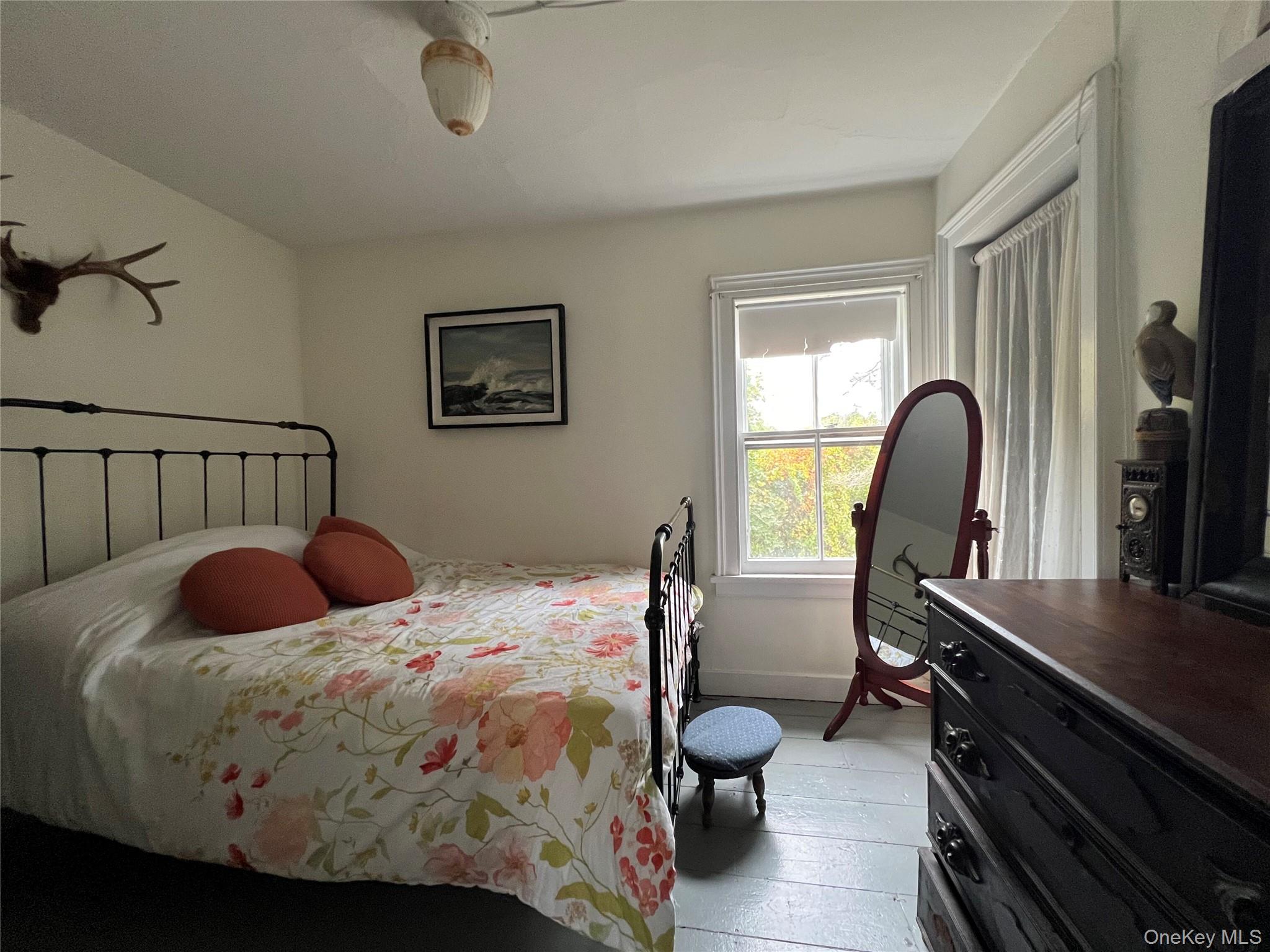 11930 Main Road – For Rent photo 7