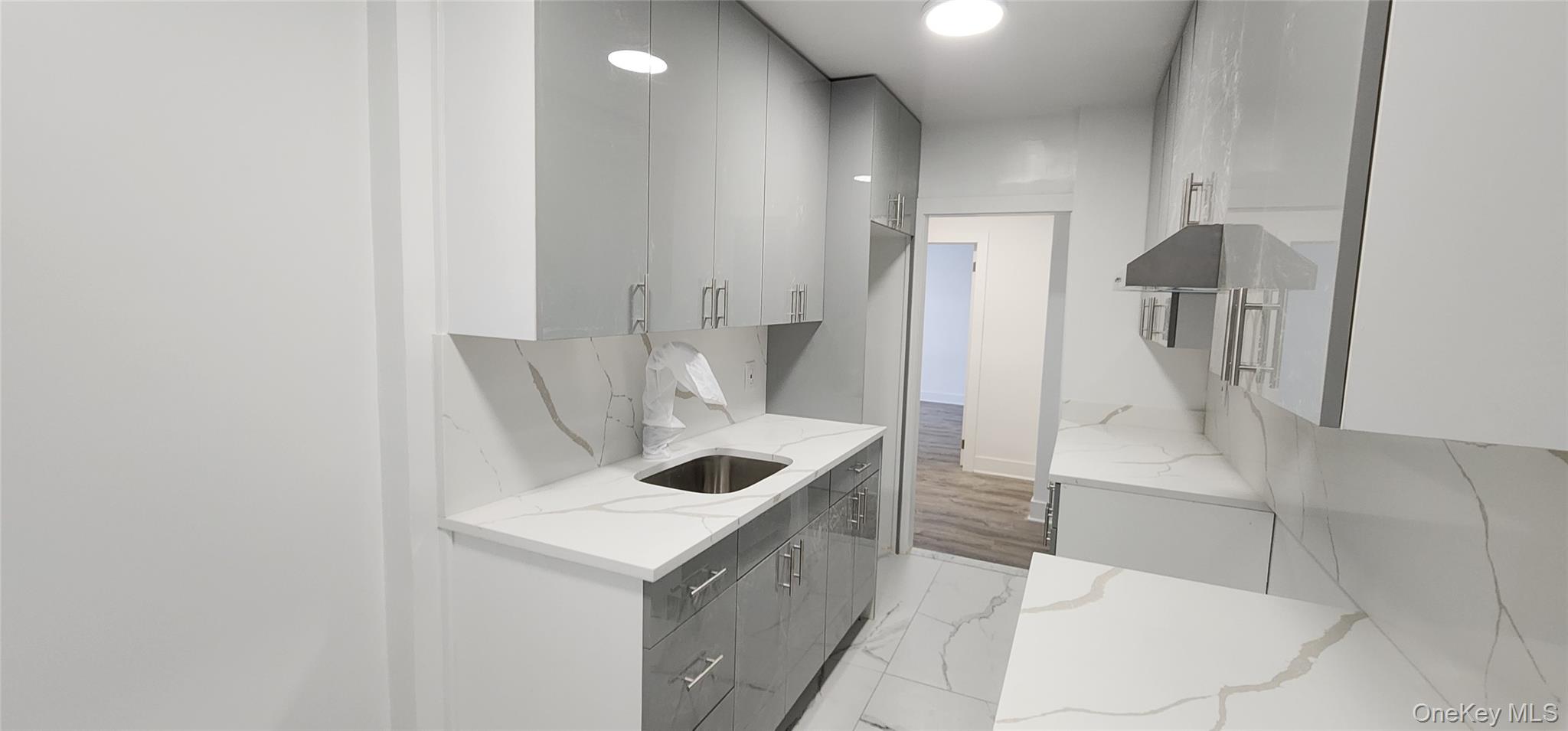 83-52 Talbot Street, Unit 1-J