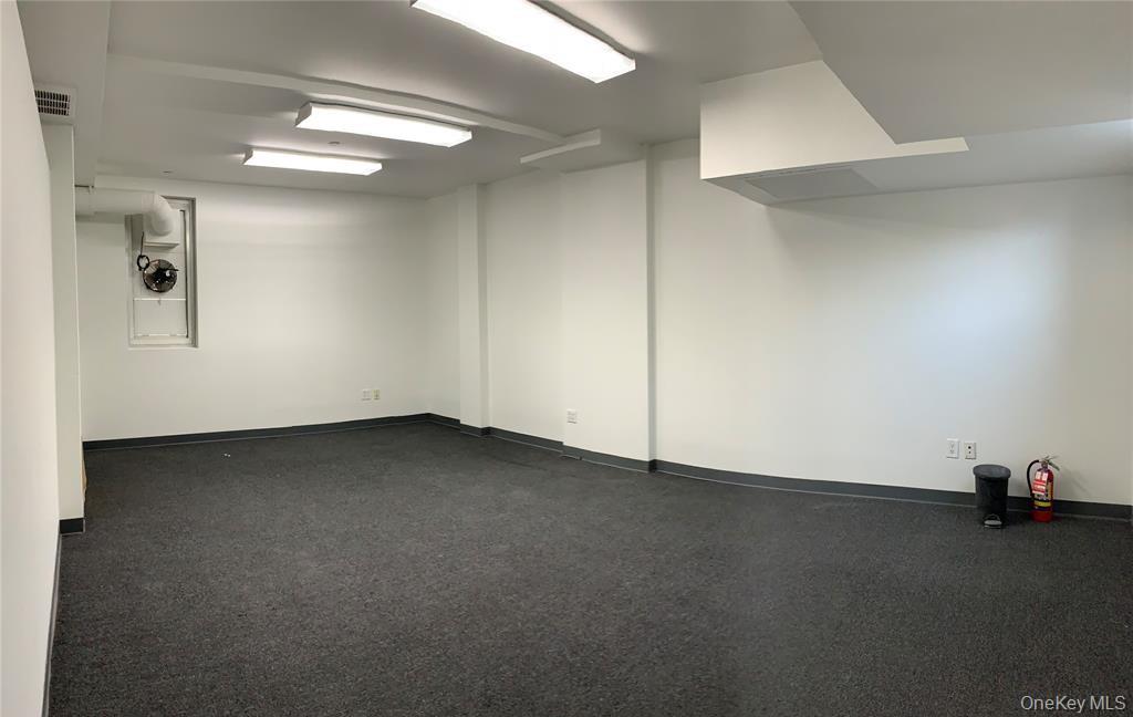 136-89 Roosevelt Avenue, Unit 2nd Floor photo 8